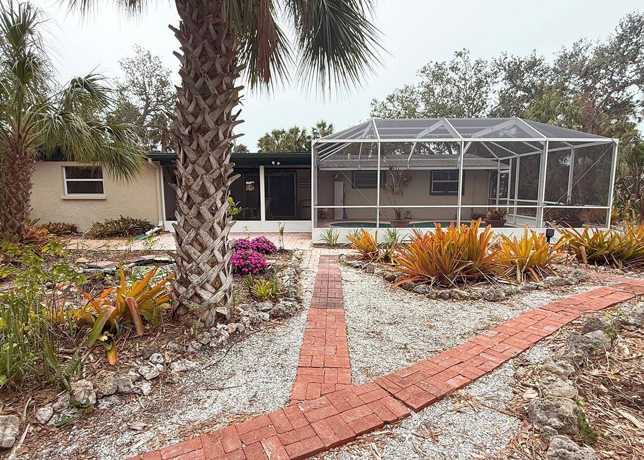 Sarasota, FL 34242,5353 SHADOW LAWN DR