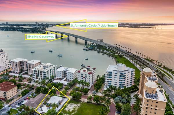161 GOLDEN GATE POINT #1, Sarasota, FL 34236