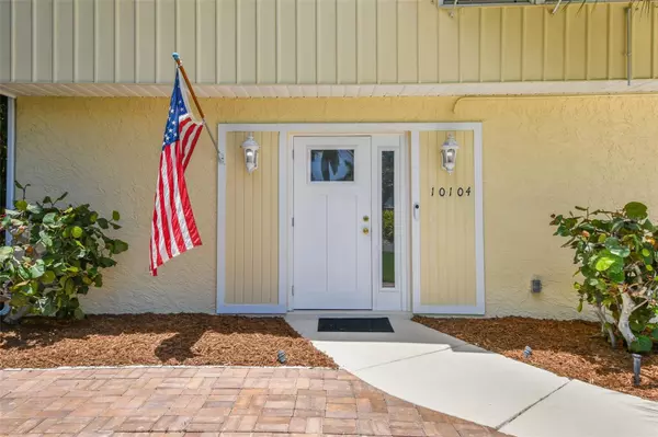 Bradenton, FL 34209,10104 SANDPIPER RD E