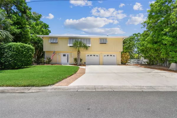 Bradenton, FL 34209,10104 SANDPIPER RD E