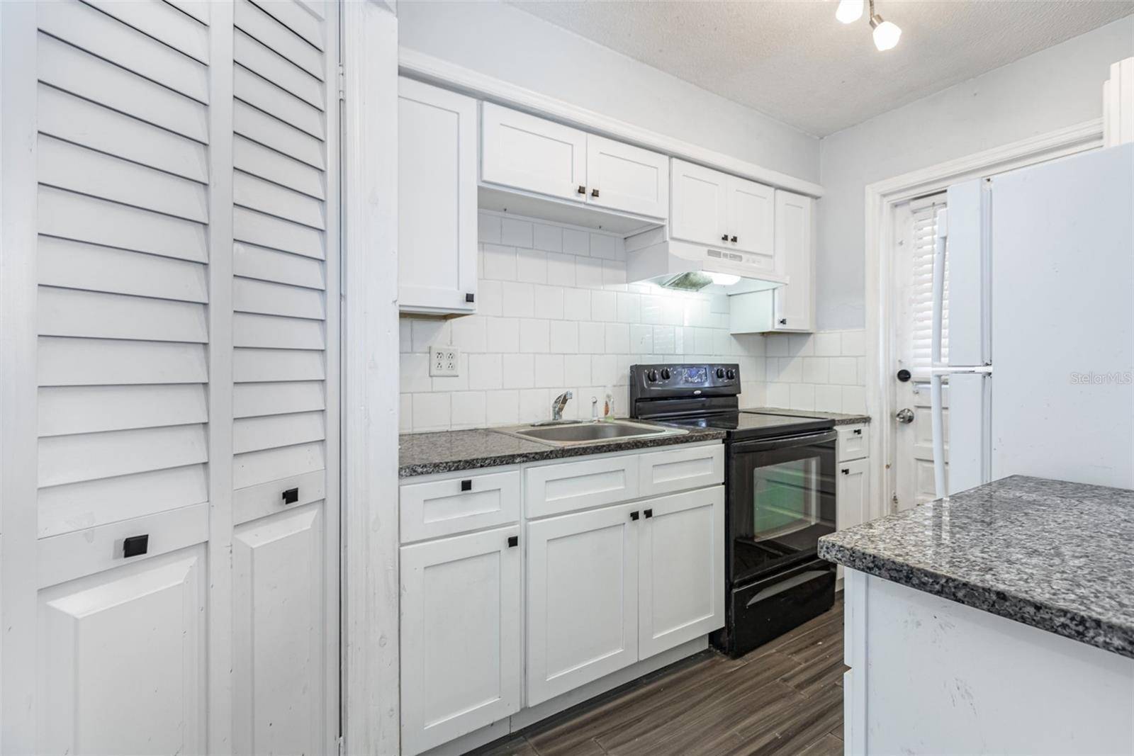 Bradenton, FL 34207,4507 9TH ST W #A2