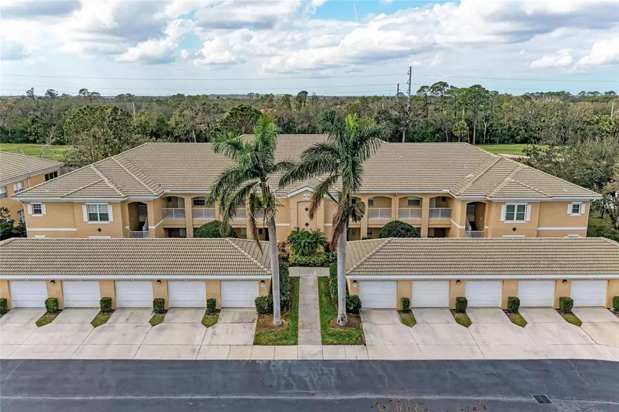 6326 GRAND OAK CIR #203, Bradenton, FL 34203