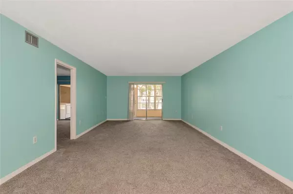 Bradenton, FL 34205,3072 LAKE BAYSHORE DR #119