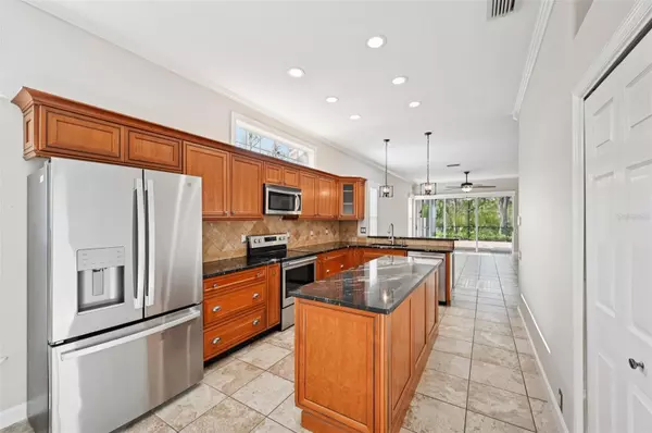 Bradenton, FL 34202,6744 HICKORY HAMMOCK CIR