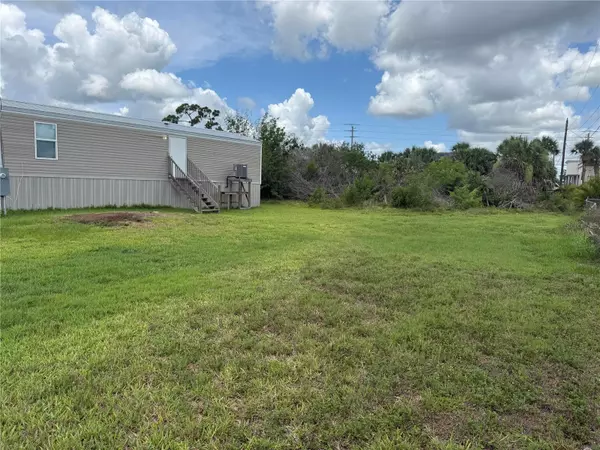 Port Charlotte, FL 33953,4104 HOLLIS AVE