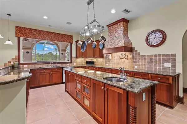 Sarasota, FL 34241,7025 SADDLE CREEK CIR