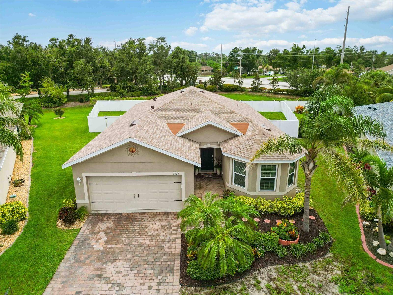 Venice, FL 34293,8937 EXCELSIOR LOOP