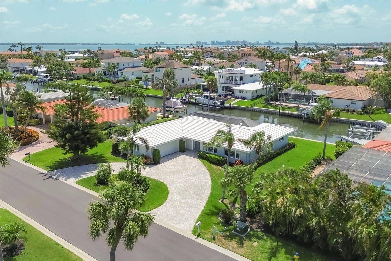 Longboat Key, FL 34228,510 WEDGE LN