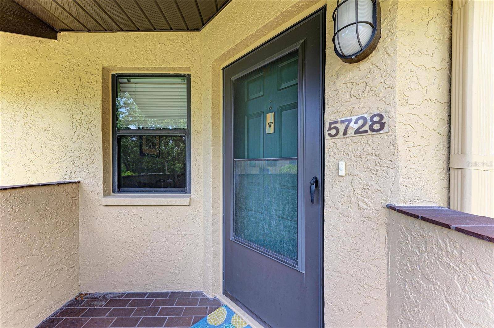 Sarasota, FL 34231,5728 ASHTON LAKE DR #12
