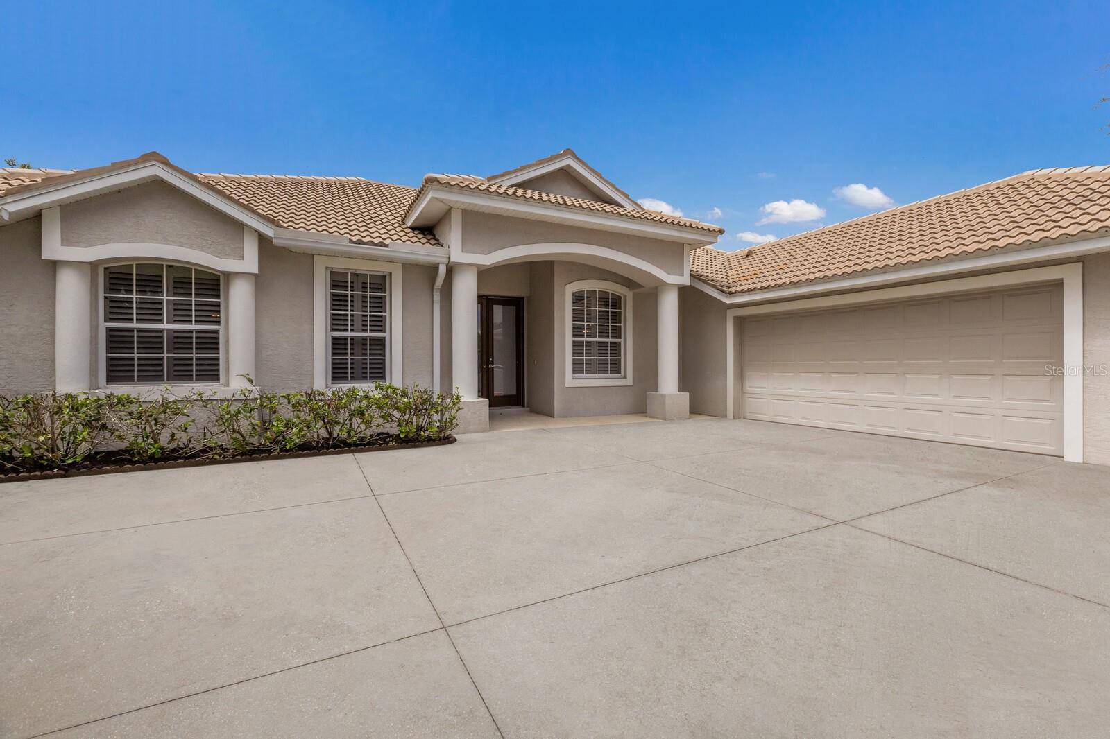 Sarasota, FL 34233,4998 CEDAR OAK WAY