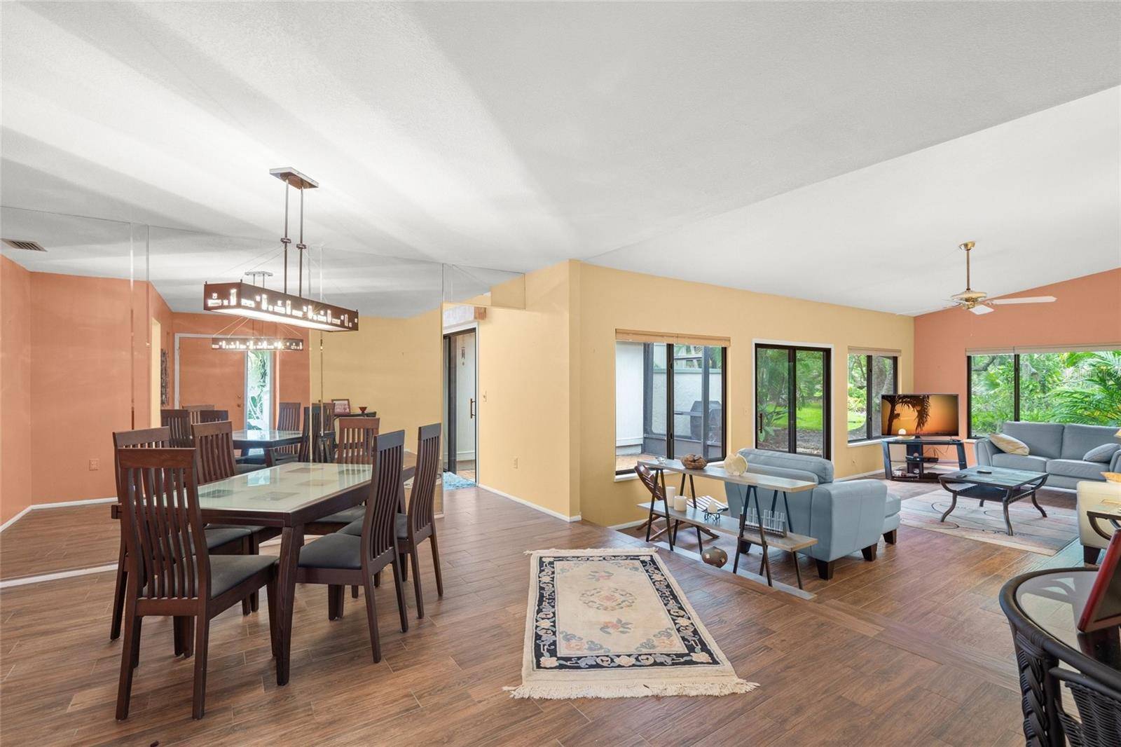 Sarasota, FL 34241,4637 WILLOW WOOD CIR #44