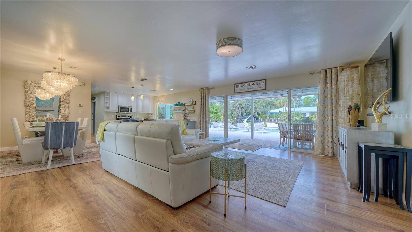 Longboat Key, FL 34228,613 BUTTONWOOD DR