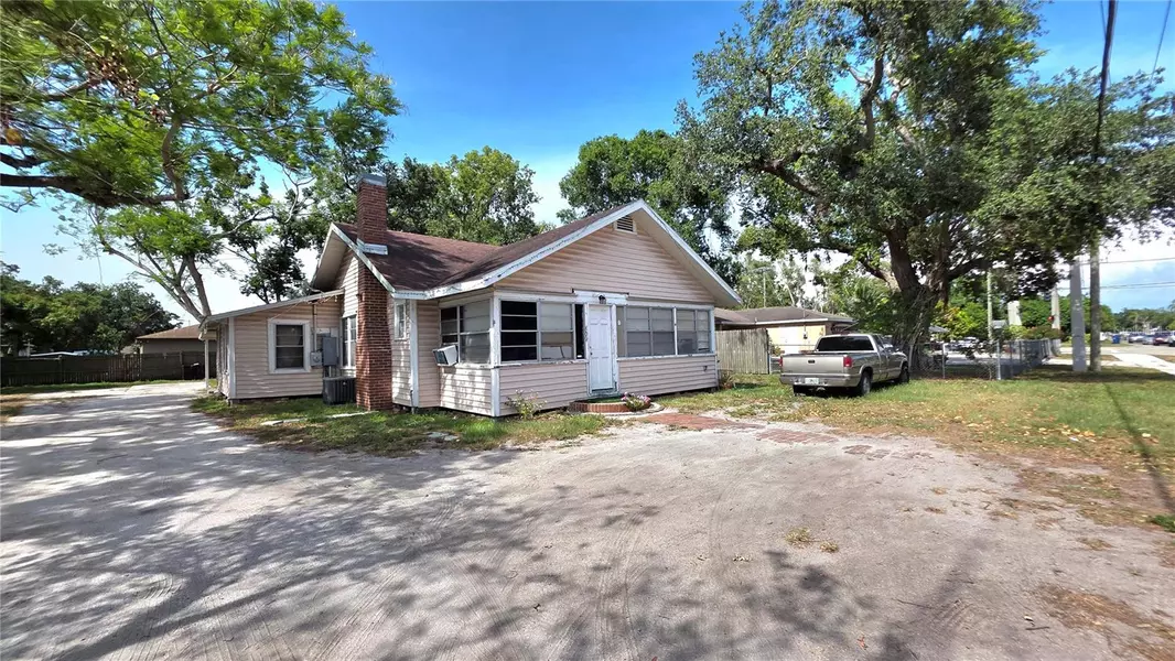 809 30TH AVE E, Bradenton, FL 34208
