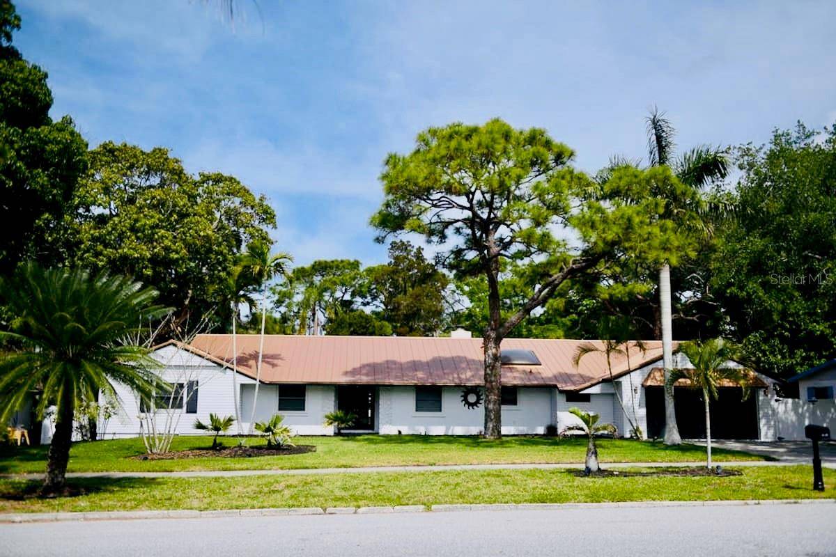 Bradenton, FL 34209,1112 MONTEZUMA DR