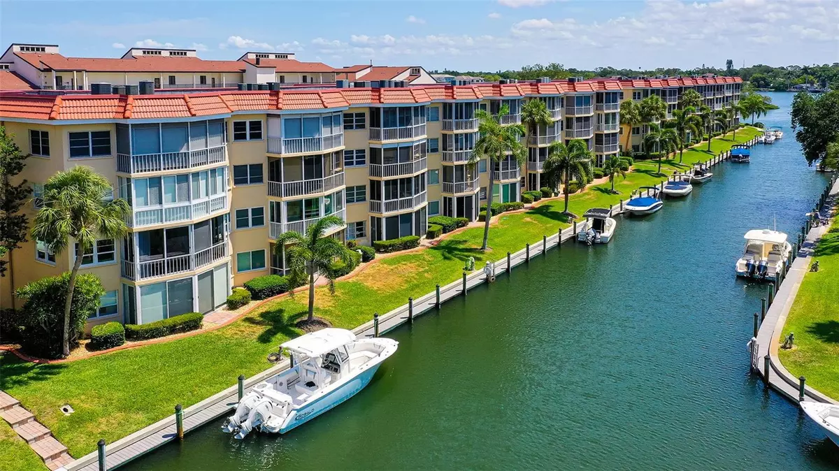Sarasota, FL 34242,1300 N PORTOFINO DR #103