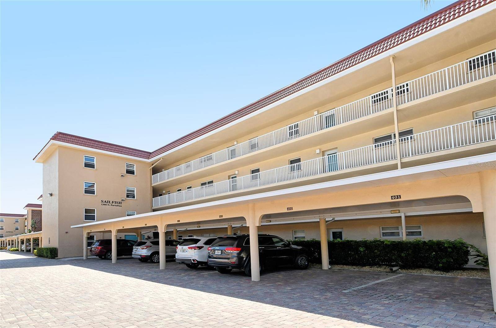Sarasota, FL 34242,1300 N PORTOFINO DR #103