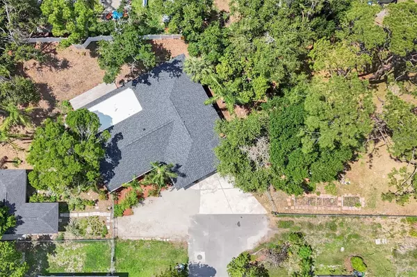 Sarasota, FL 34231,2866 E RAINBOW CIR