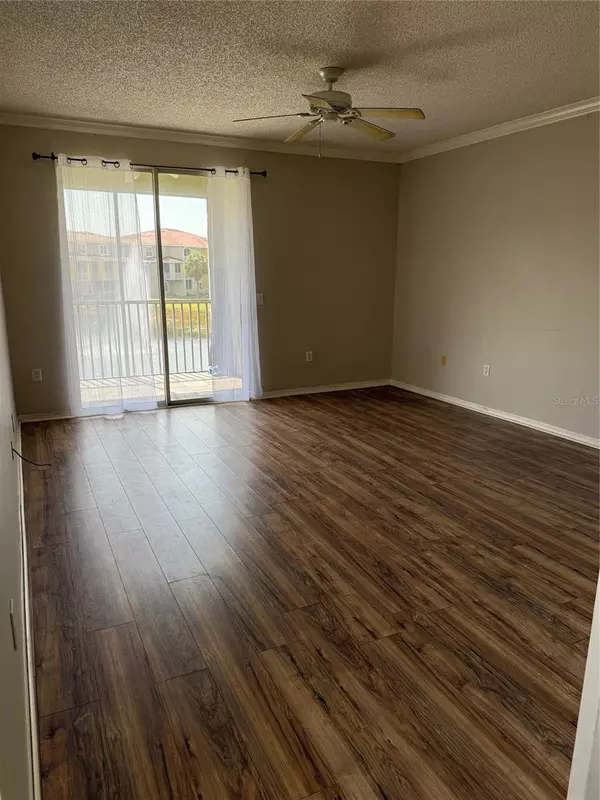 Sarasota, FL 34235,5681 BENTGRASS DR #13-201