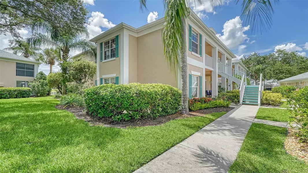 4211 CADDIE DR E #202, Bradenton, FL 34203