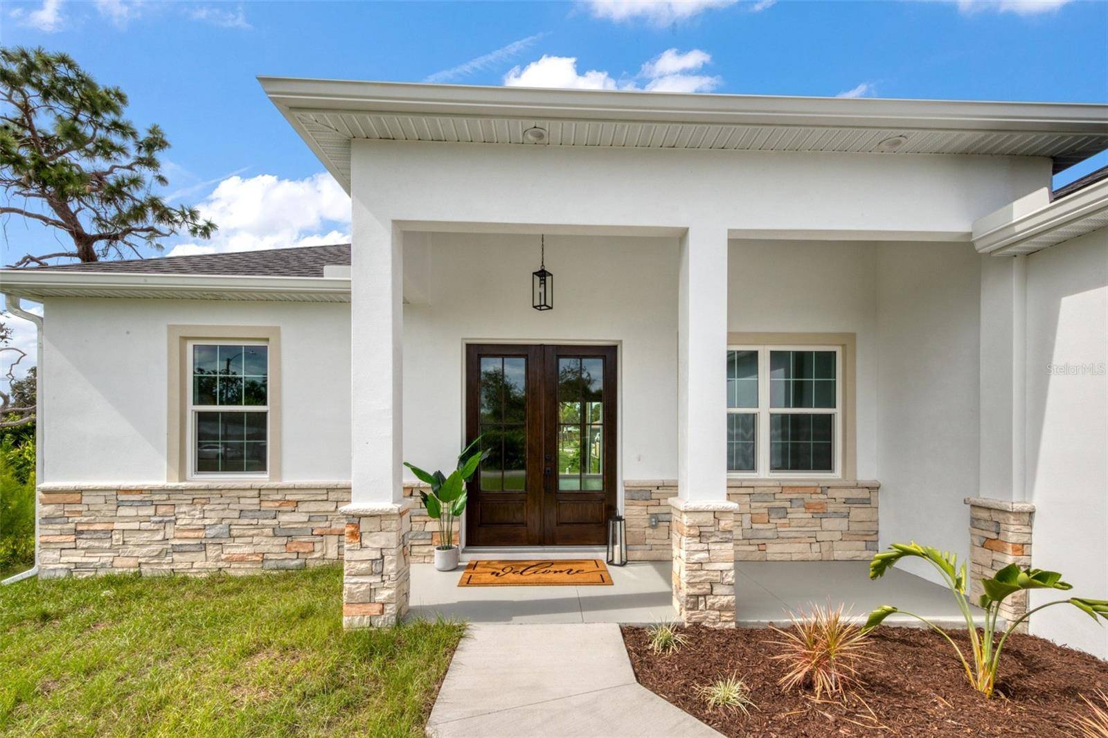 940 MANGROVE RD, Venice, FL 34293