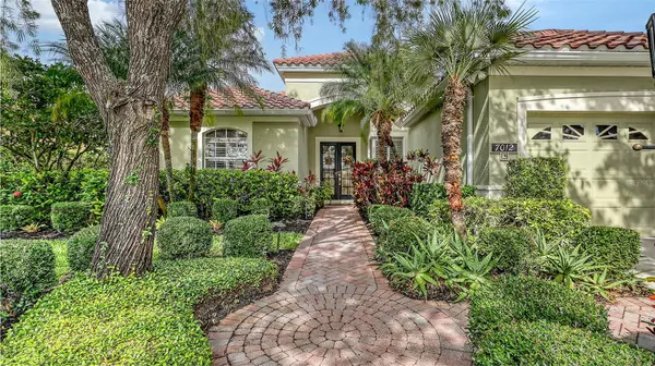 7012 TREYMORE CT, Sarasota, FL 34243