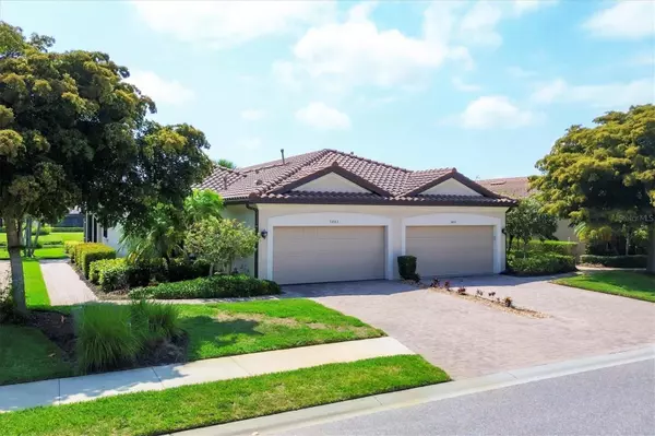 5863 CAVANO DR, Sarasota, FL 34231