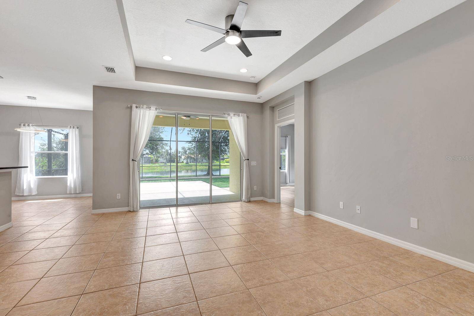 Bradenton, FL 34211,5005 TORREY PINES RUN