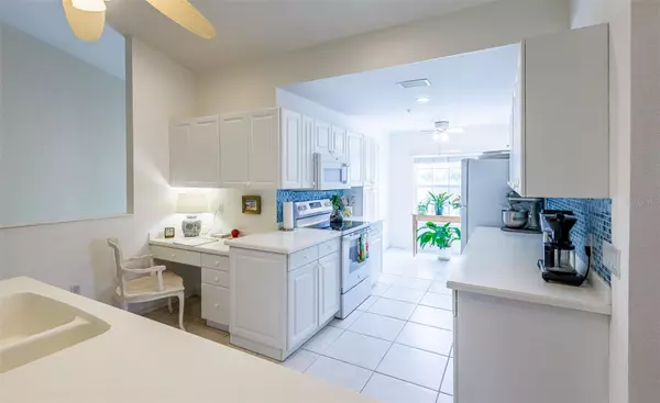 Bradenton, FL 34203,7137 CEDAR HOLLOW CIR #22-201