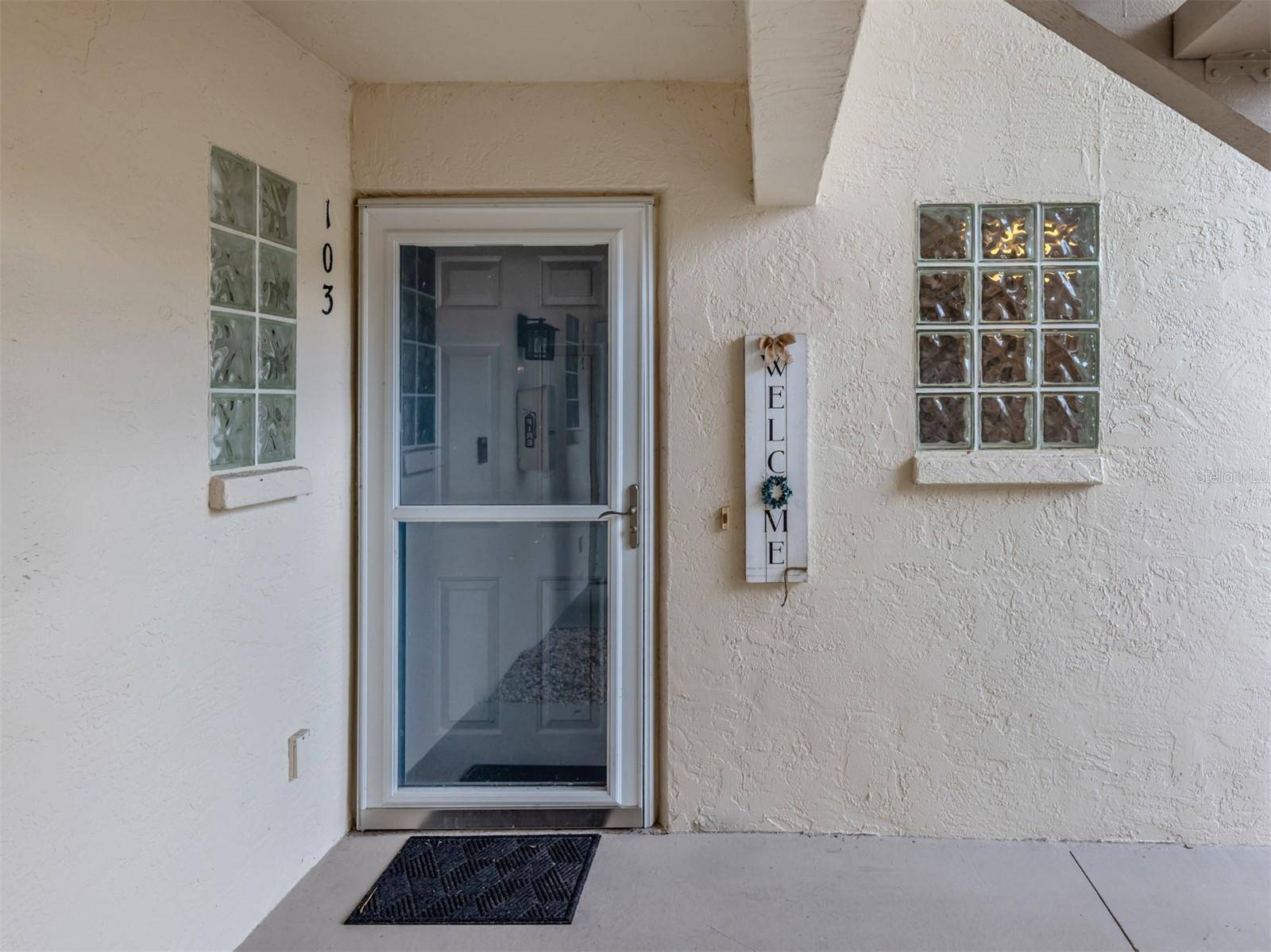 Venice, FL 34293,821 MONTROSE DR #103