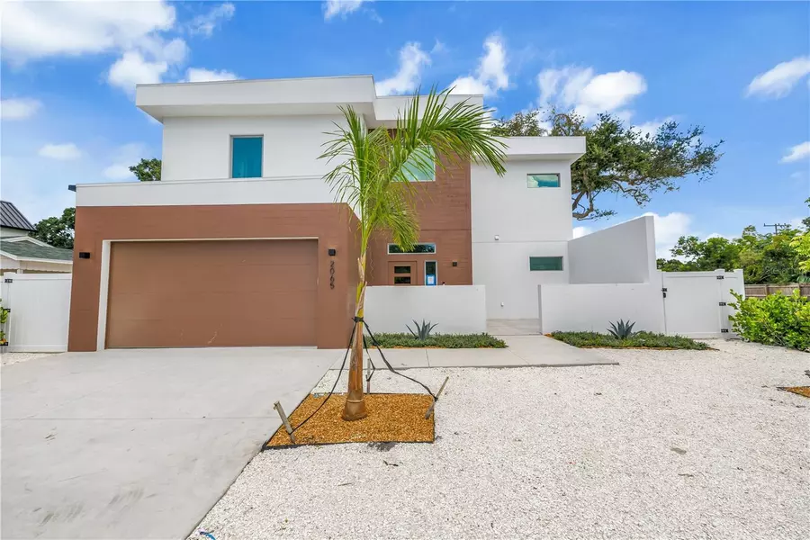 2065 GOLDENROD ST, Sarasota, FL 34239