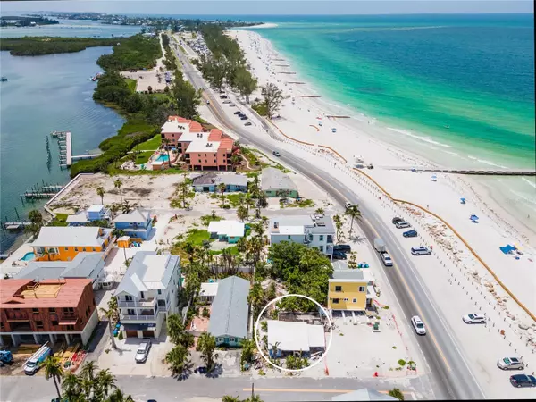 Bradenton Beach, FL 34217,103 12TH ST S
