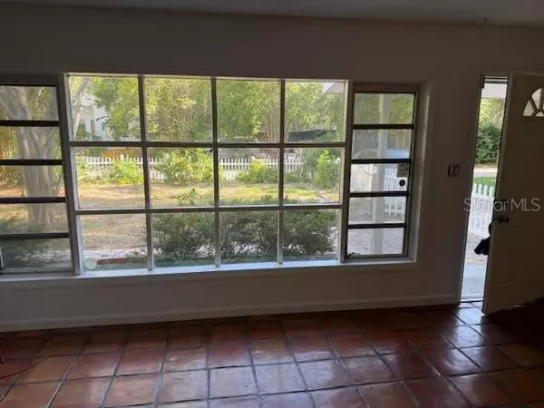 Sarasota, FL 34239,2451 LOMA LINDA ST