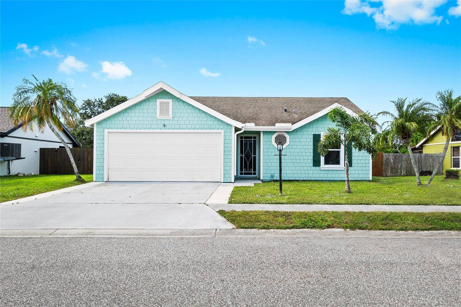 3551 65TH AVENUE CIR E, Sarasota, FL 34243