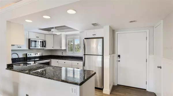 Sarasota, FL 34242,1257 S PORTOFINO DR #306