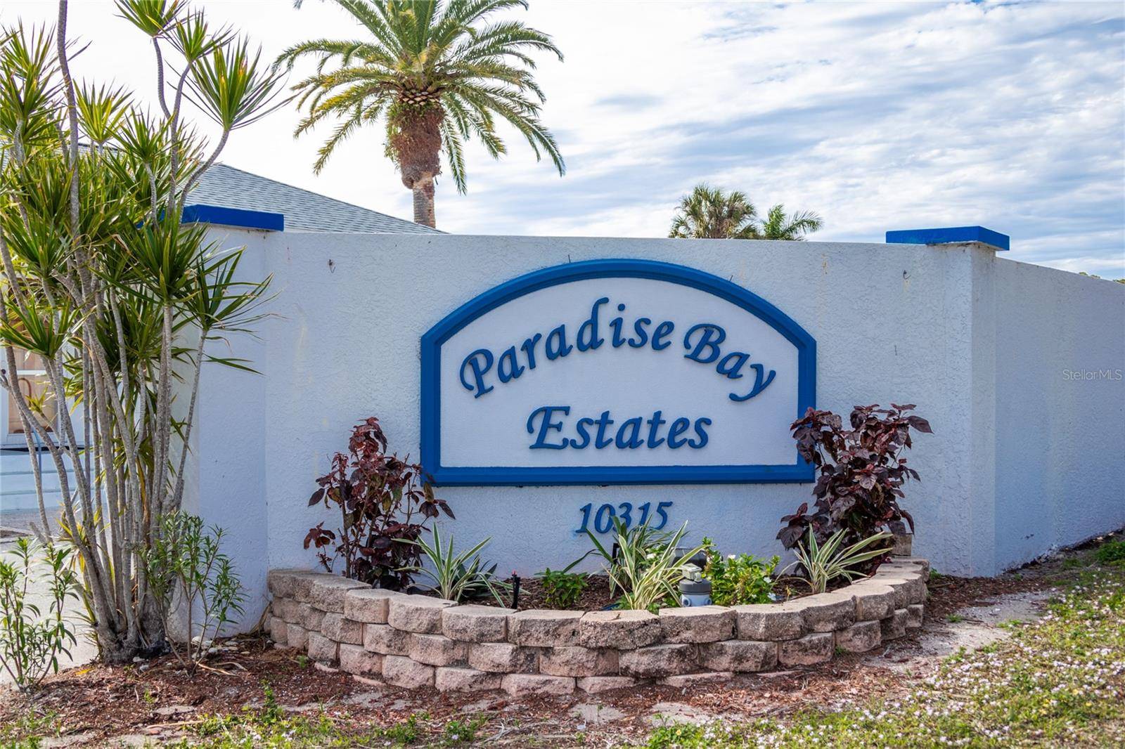 Bradenton, FL 34210,10315 CORTEZ RD W #24-2