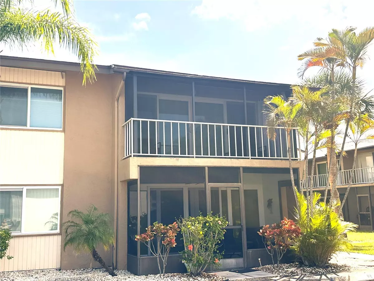 Sarasota, FL 34231,2950 CLARK RD #112