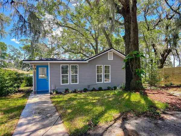 Floral City, FL 34436,8781 S LAKESHORE DR
