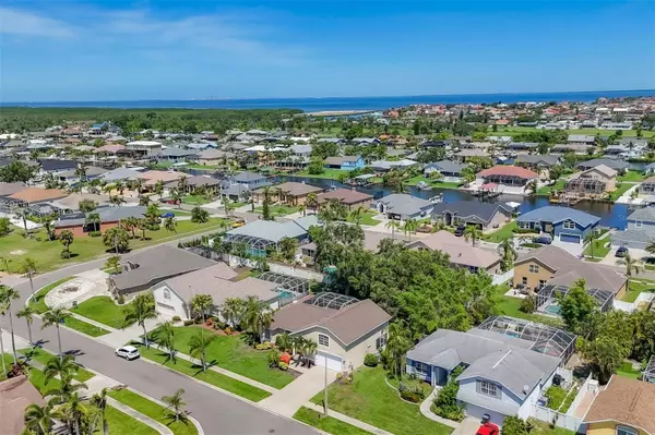 Apollo Beach, FL 33572,815 GREENVIEW DR