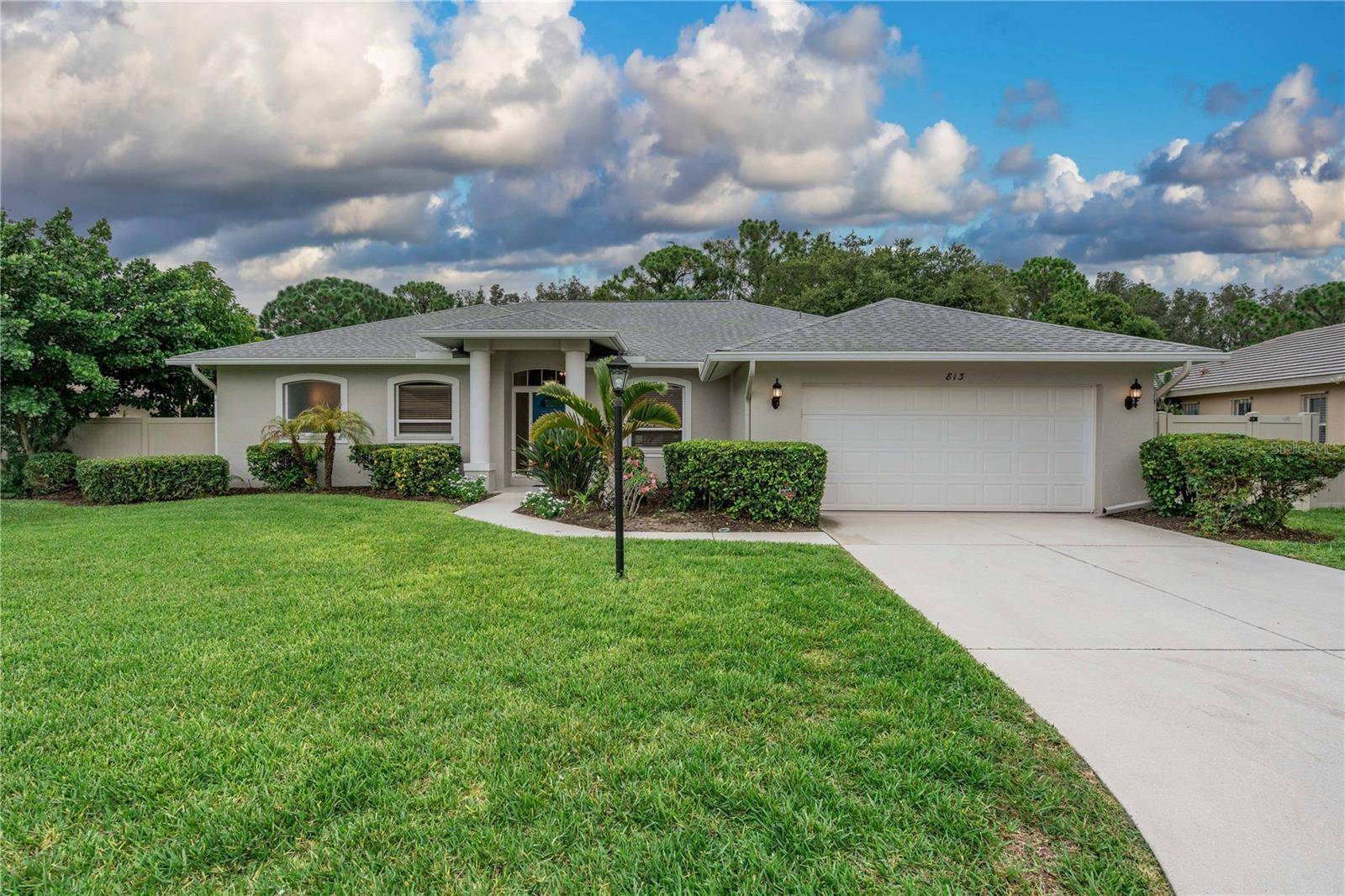 813 OAK POND DR, Osprey, FL 34229