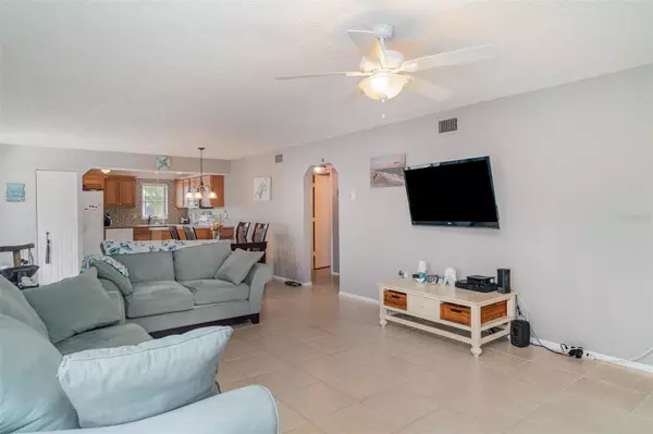 Bradenton, FL 34210,5400 34TH ST W #5G