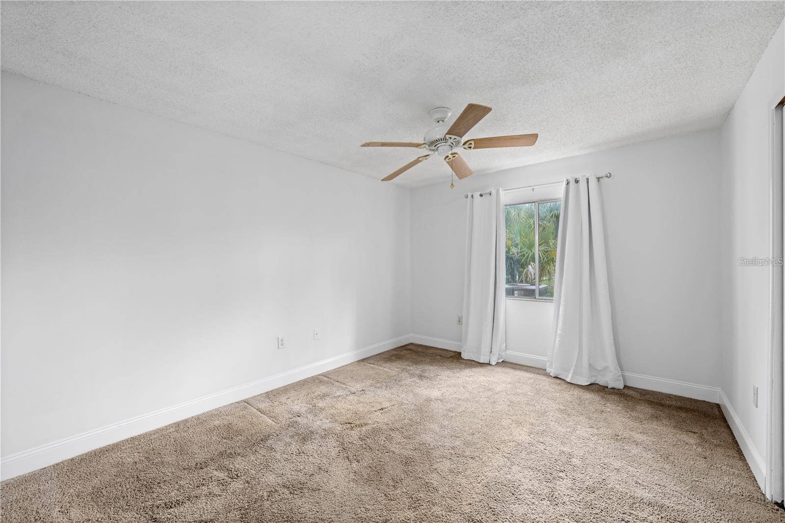 Sarasota, FL 34237,2757 HIDDEN LAKE BLVD #A
