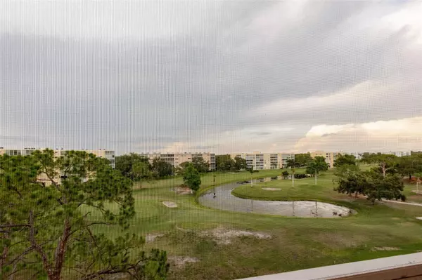 Bradenton, FL 34209,3680 IRONWOOD CIR #603L