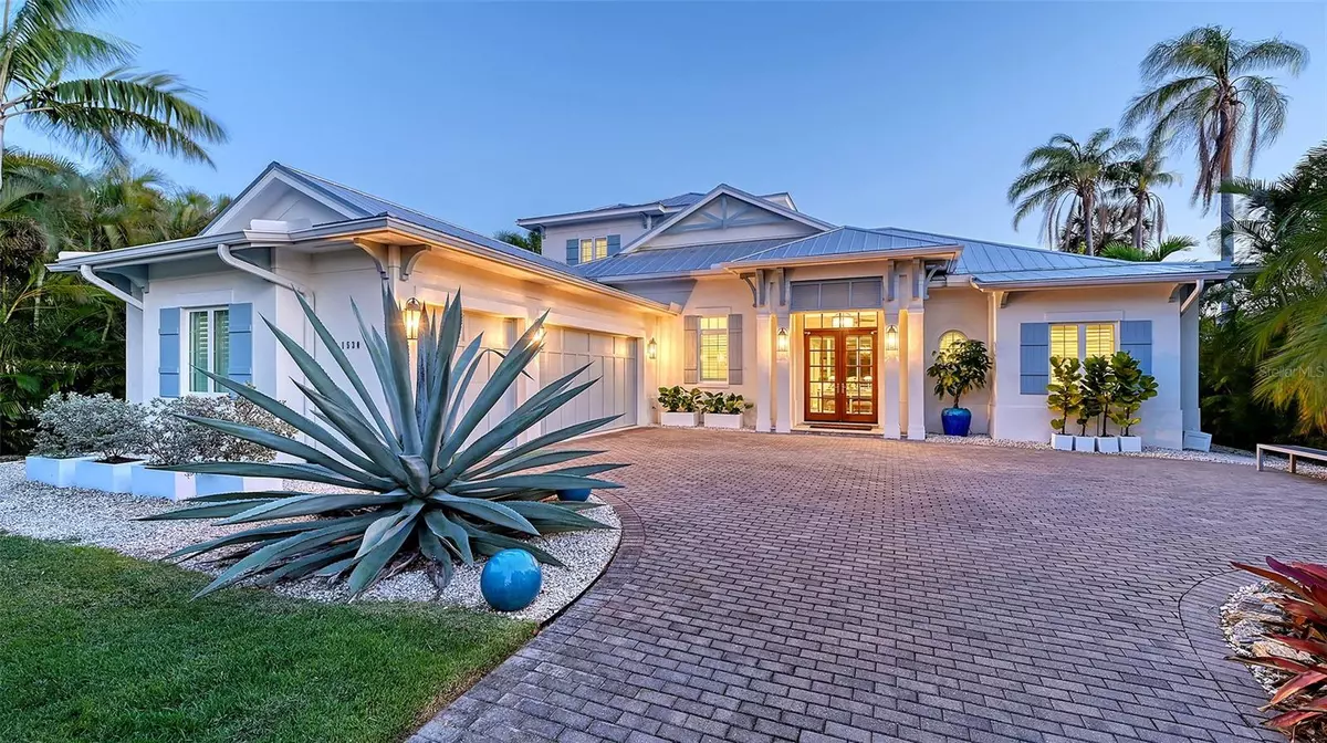 Sarasota, FL 34231,1530 PINE BAY DR