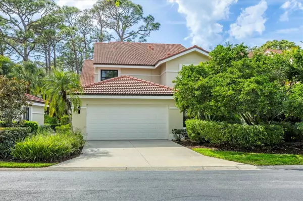 Sarasota, FL 34238,7674 FAIRWAY WOODS DR #1605