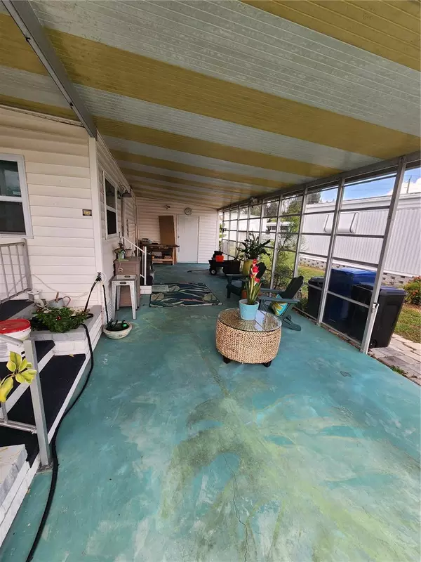 Bradenton, FL 34207,5402 CHATEAU LN