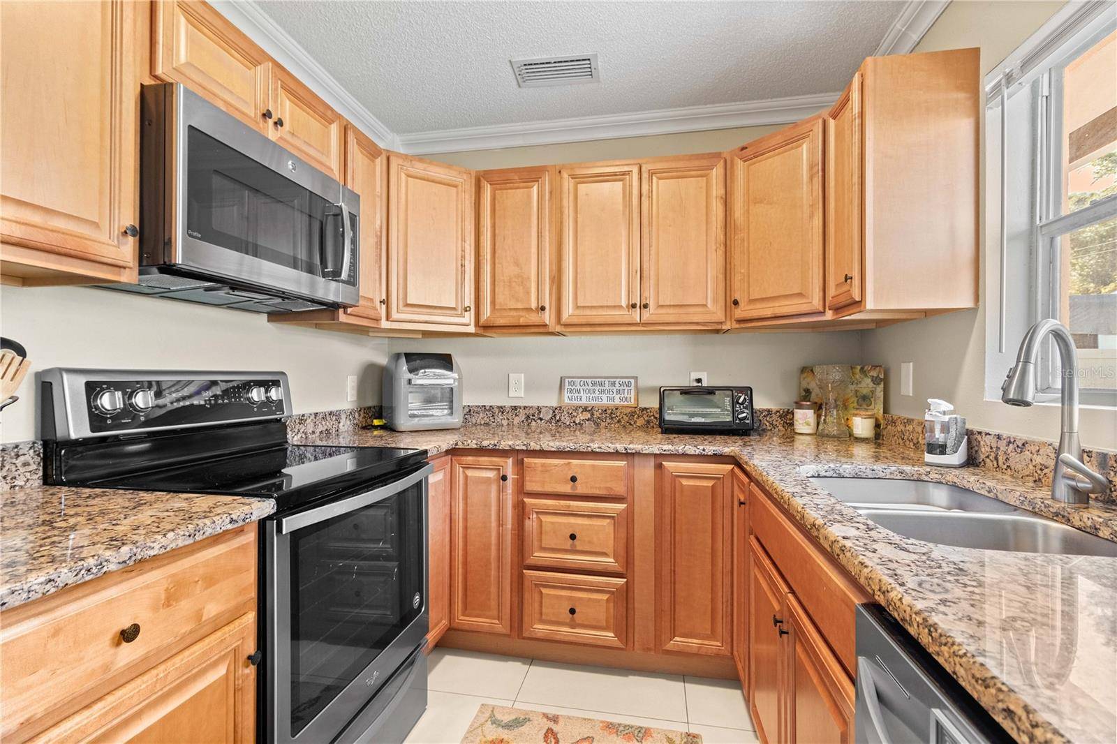 Sarasota, FL 34231,2108 OUTER DR