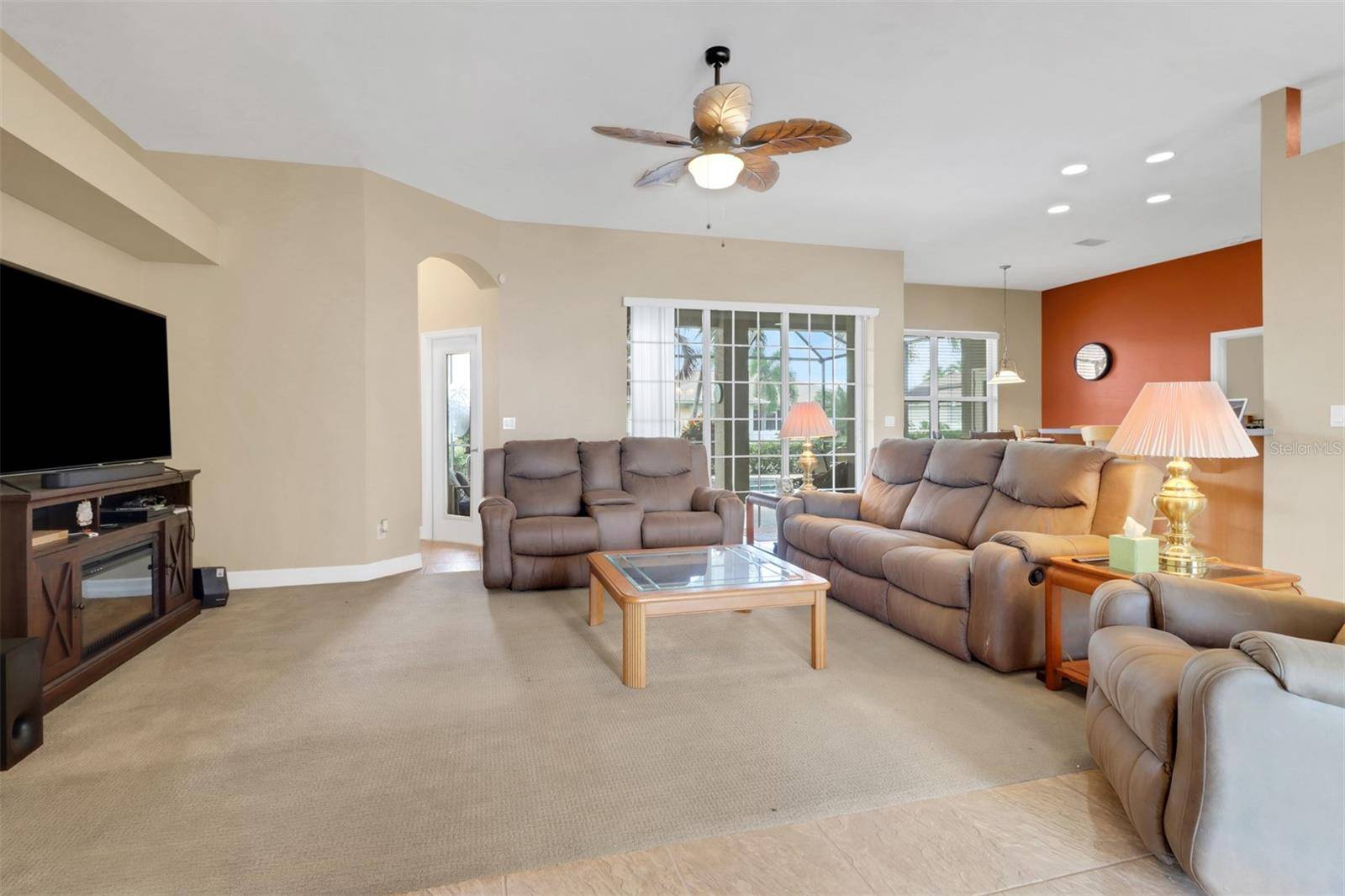 Cape Coral, FL 33990,223 SE 15TH ST