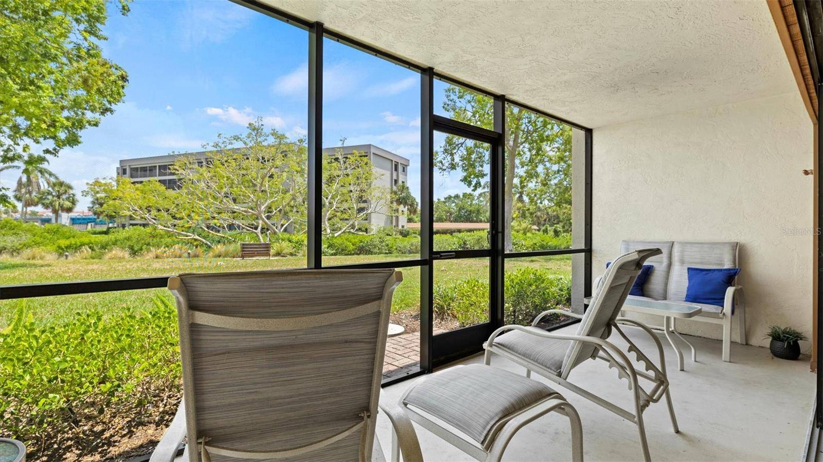 Sarasota, FL 34242,1700 COVE II PL #310