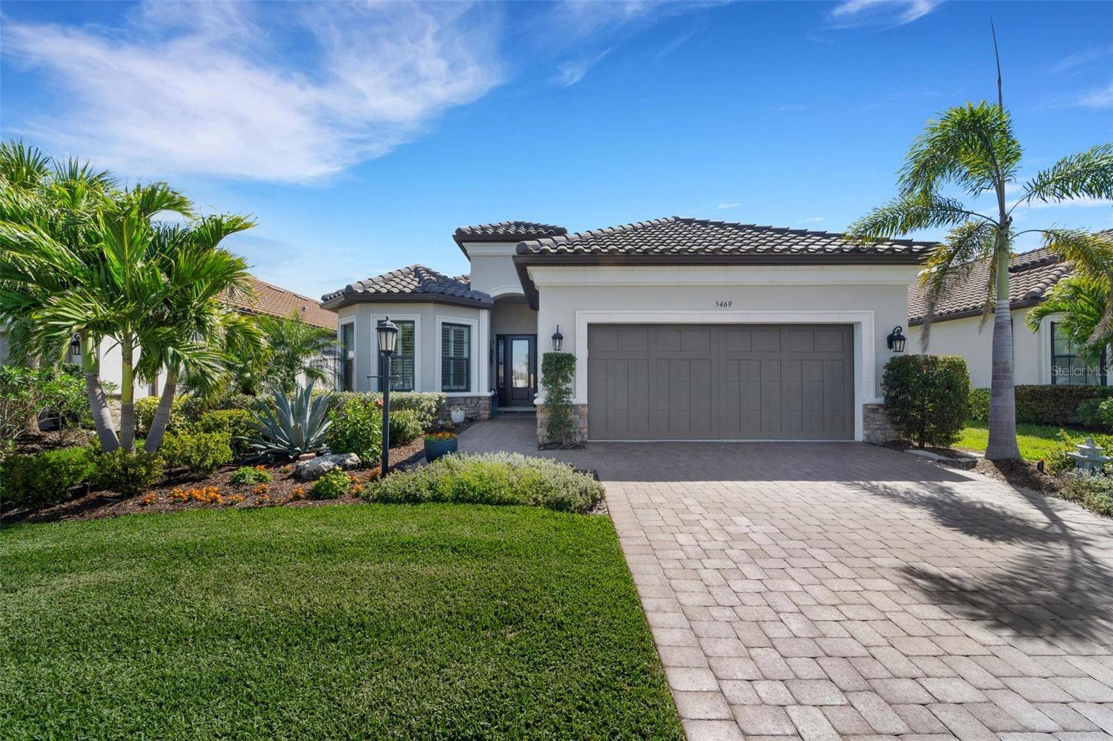 5469 LAMPIASI ST, Sarasota, FL 34238