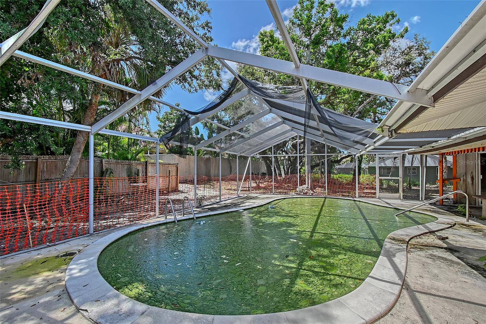 Sarasota, FL 34242,5587 SHADOW LAWN DR